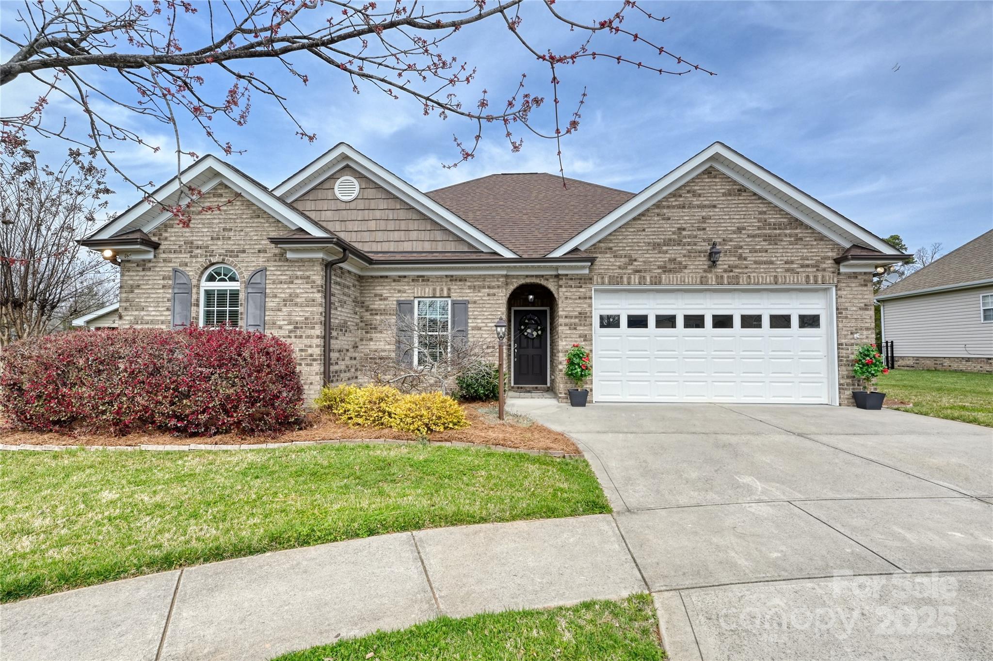 258 Lagoda Drive Property Photo