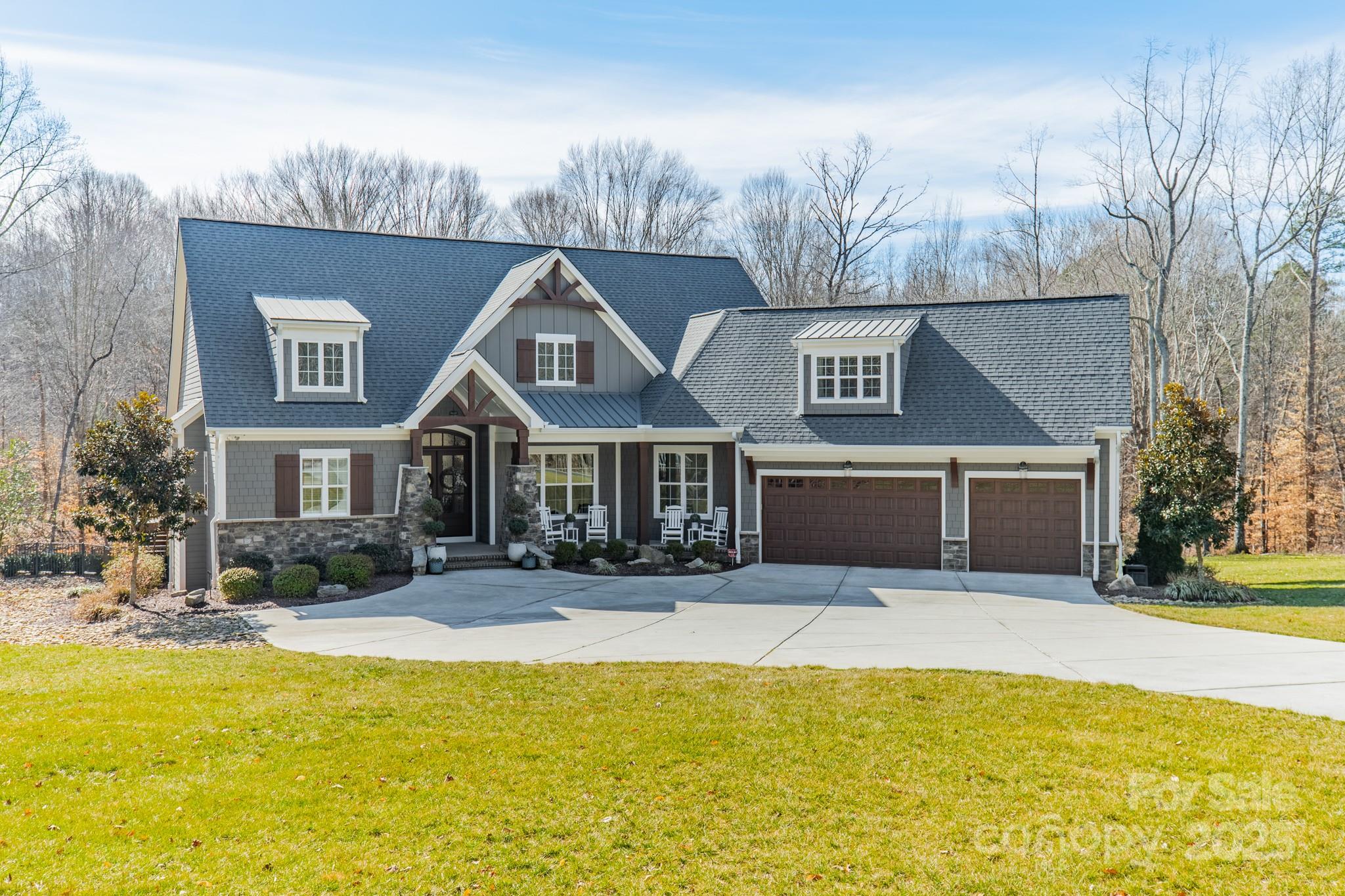 571 Firefly Lane Property Photo
