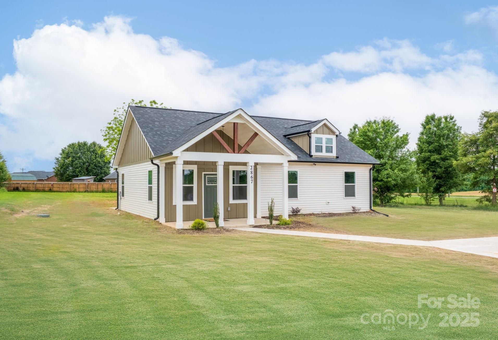 2867 W Zion Church Road Property Photo 1