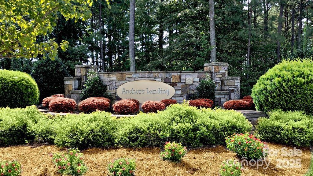 5200 Port Lane Property Photo 1