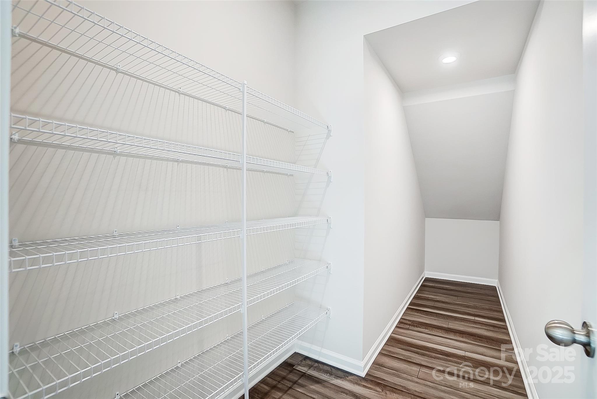 2260 Hedgecliff Road 164 Property Photo 15