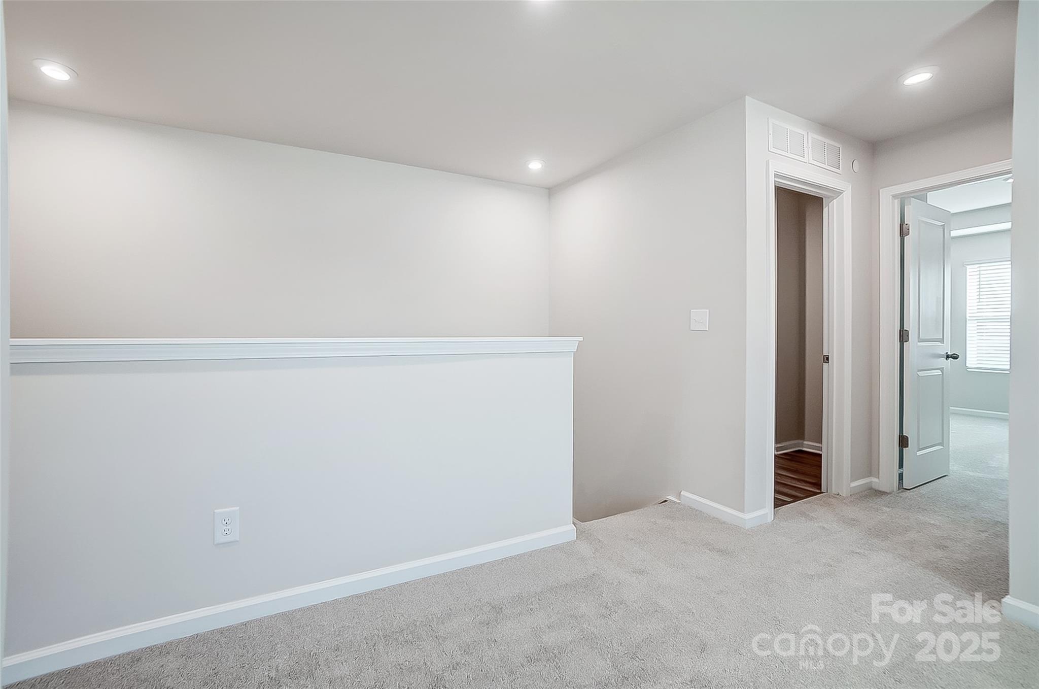 2260 Hedgecliff Road 164 Property Photo 19