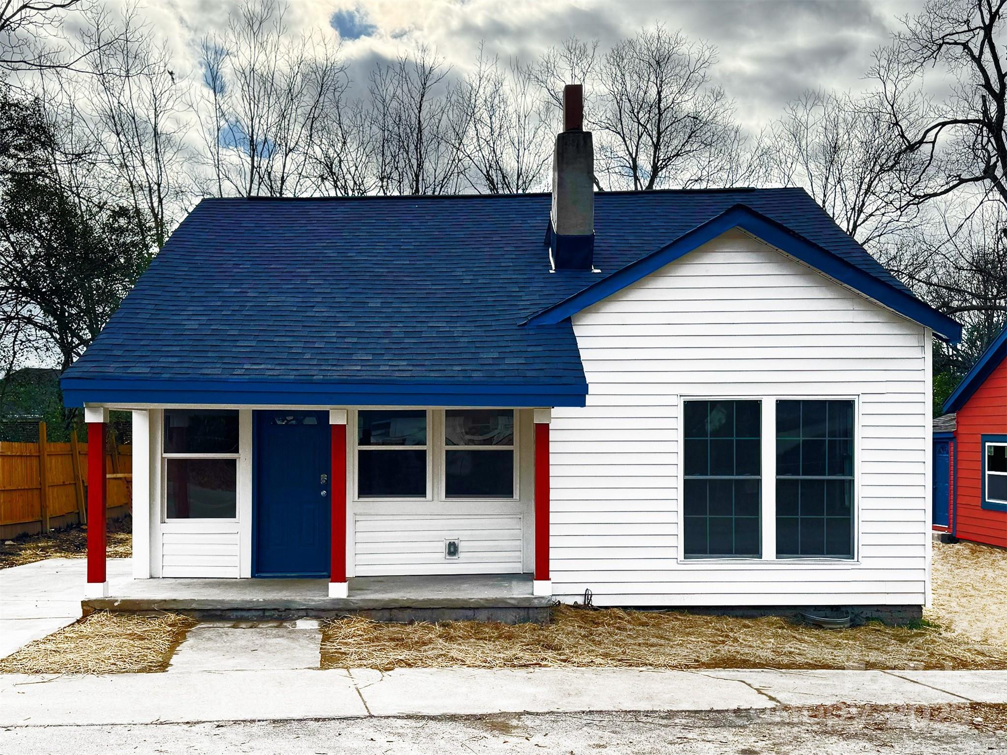 123 Oak Street Property Photo