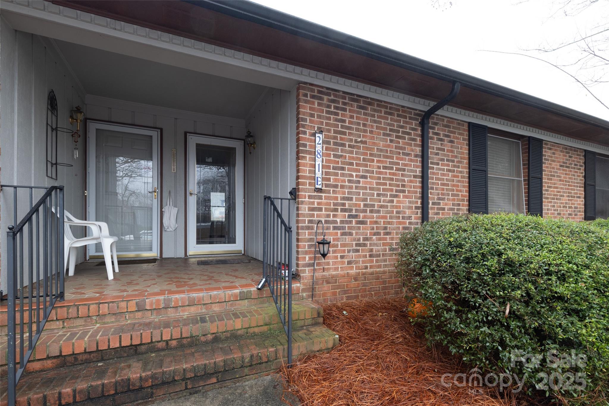 281 S Herlong Avenue Apt. E Property Photo