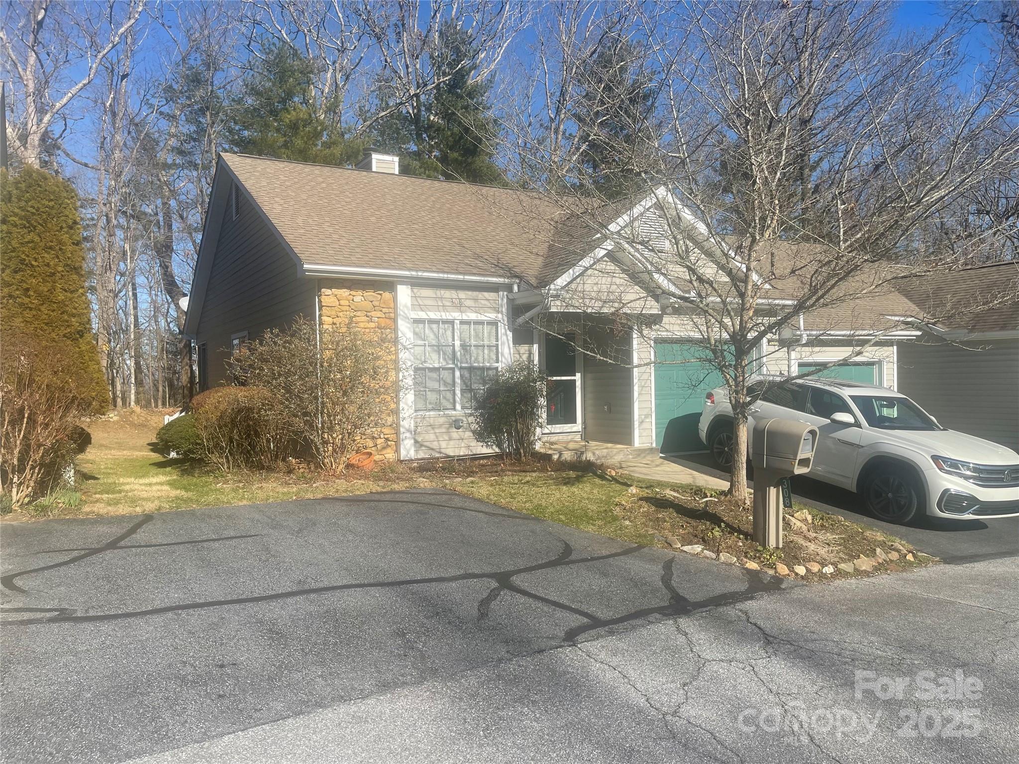 308 Laurel Park Place Property Photo
