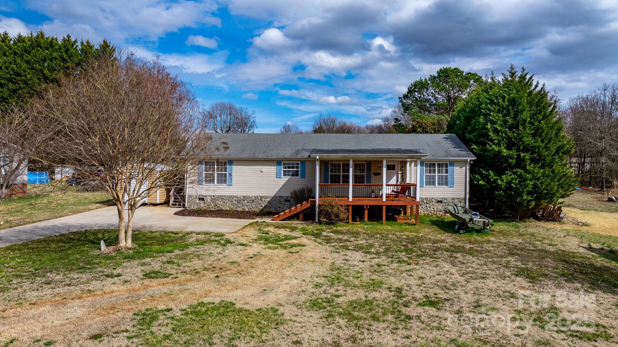 1818 Valley Springs Drive Property Photo