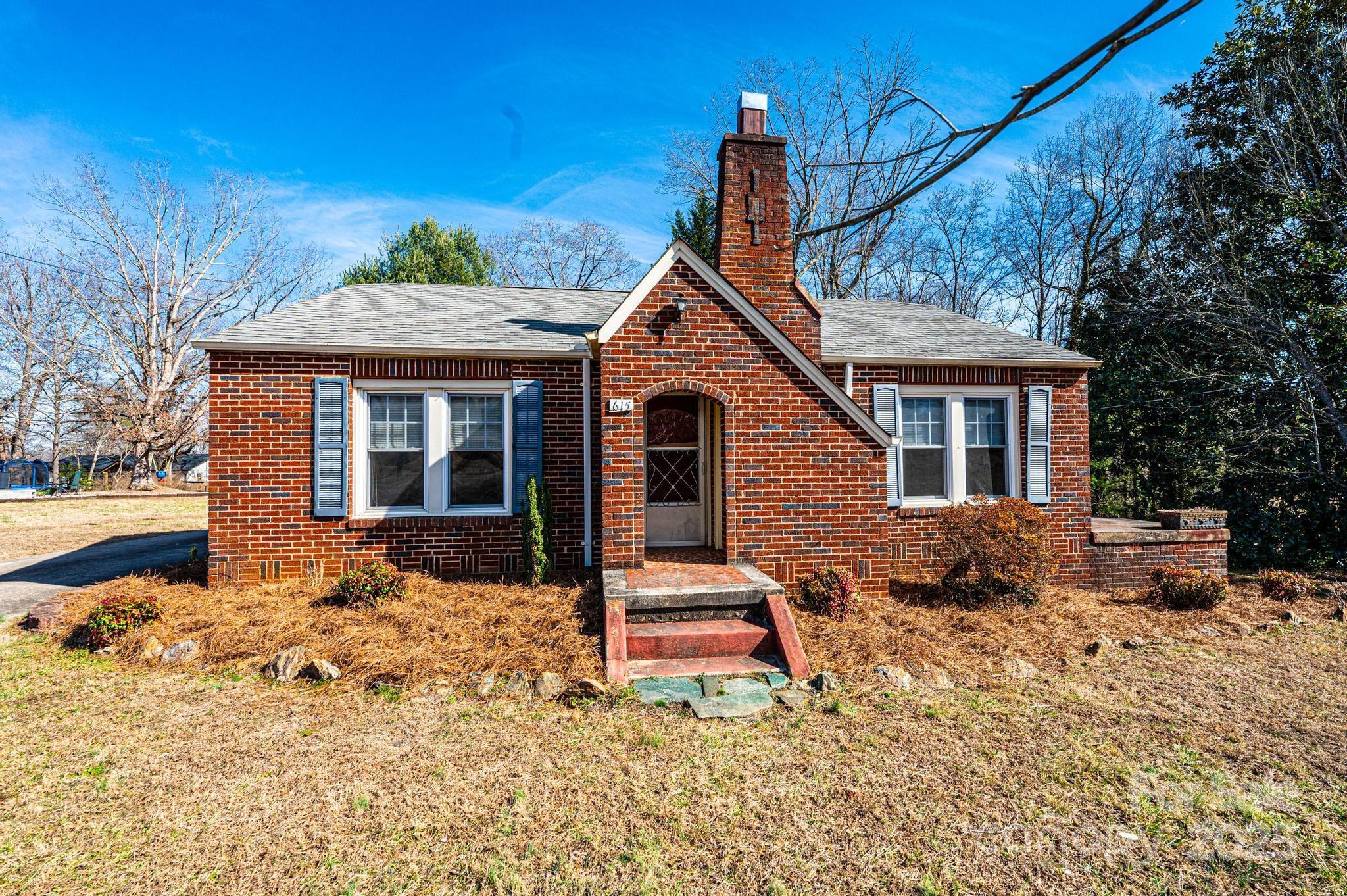 615 Laurel Street Property Photo
