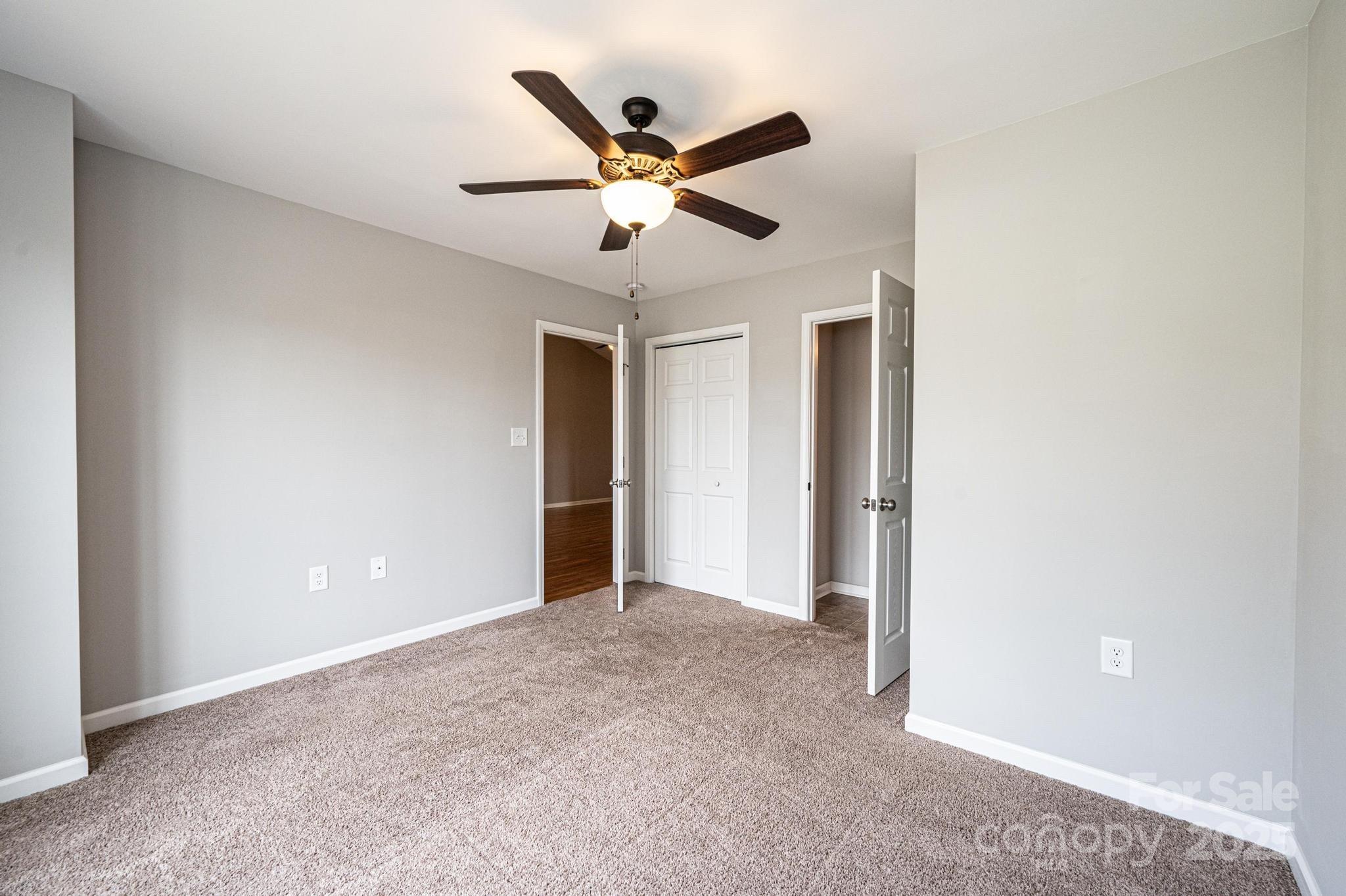 125 1st Avenue Drive Property Photo 9