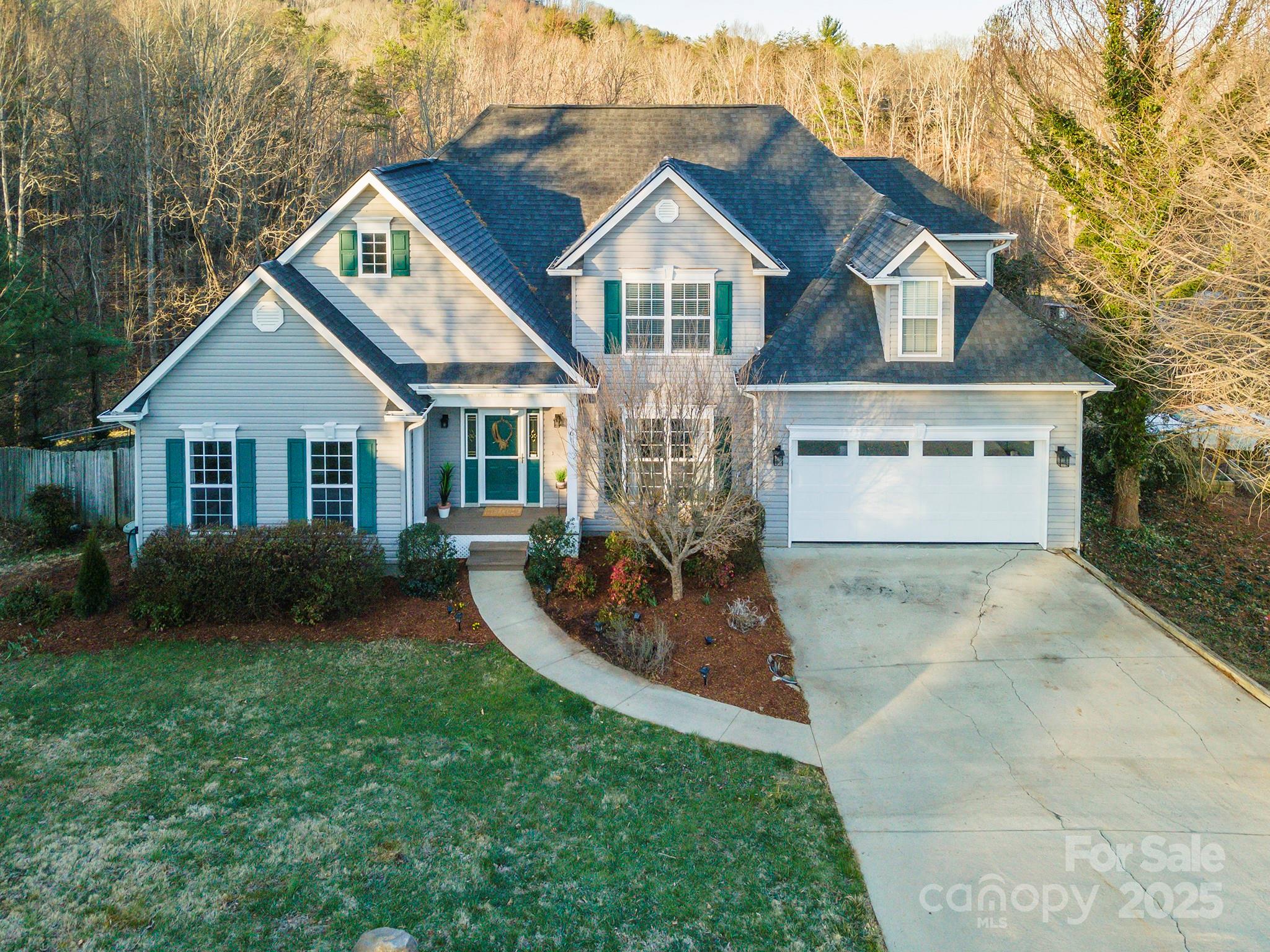 6 Strawberry Lane Property Photo