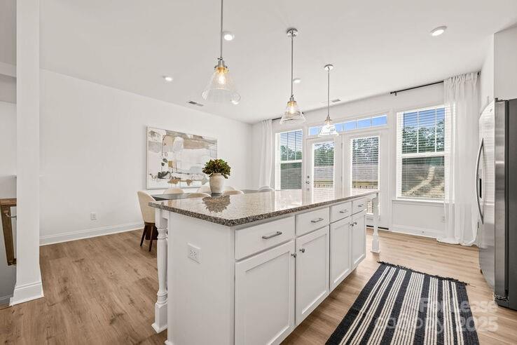 1018 Fairway Green Lane Landon Property Photo 8