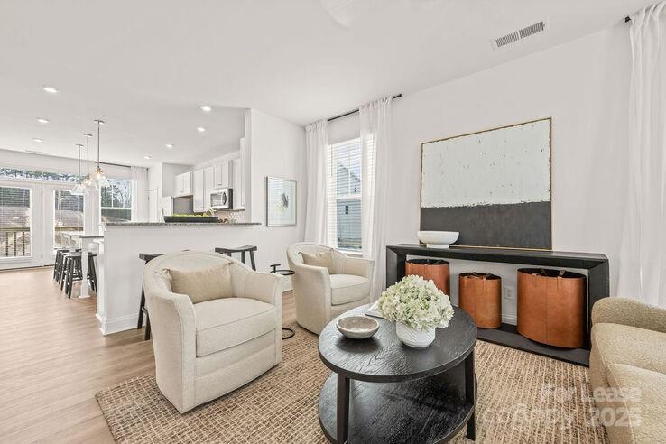 1018 Fairway Green Lane Landon Property Photo 9