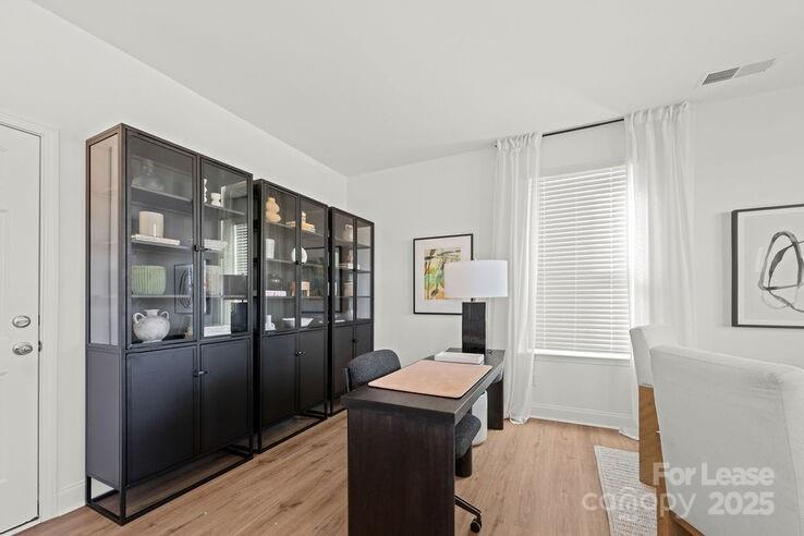 1018 Fairway Green Lane Landon Property Photo 15