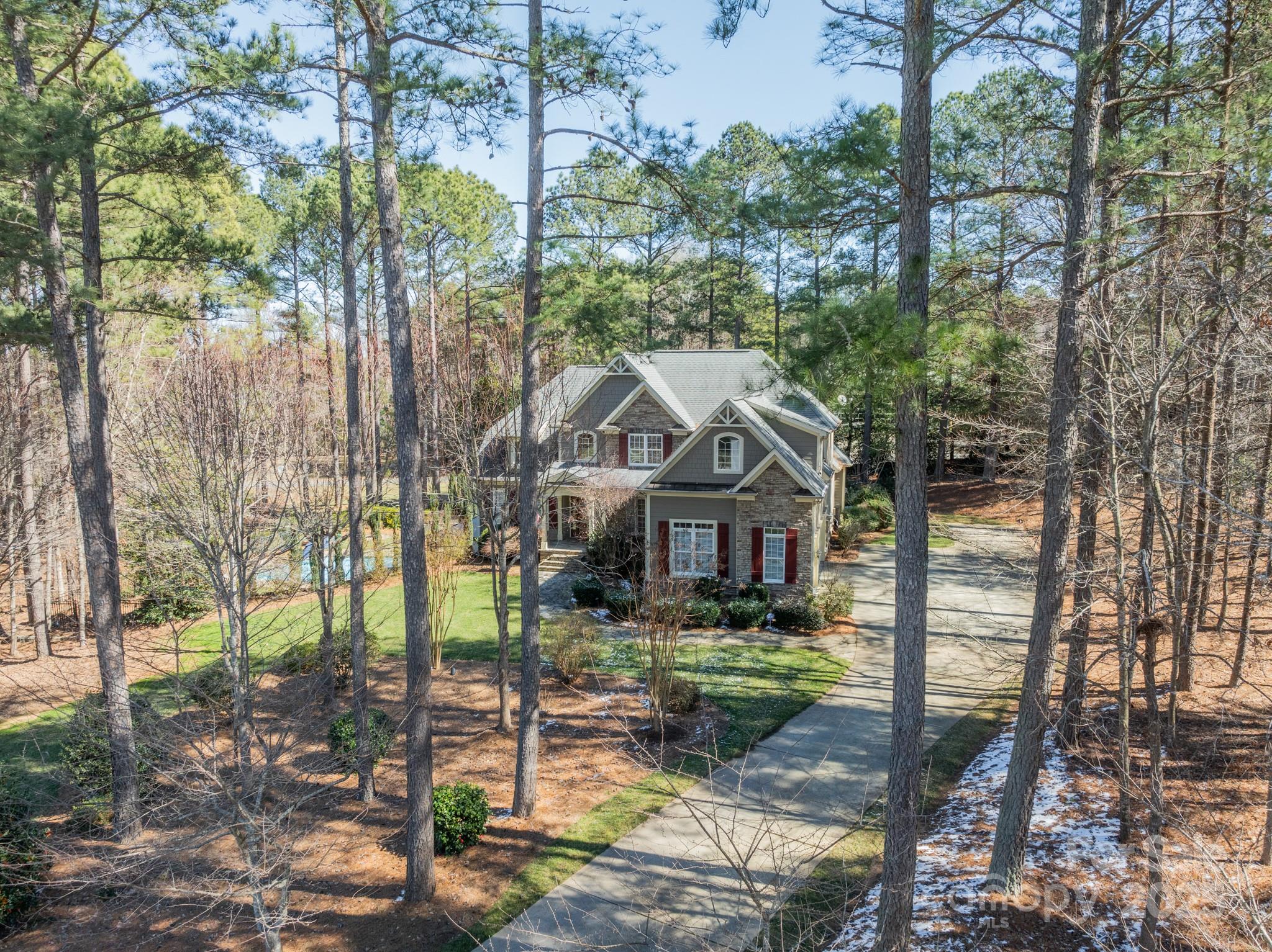 4552 Sawgrass Court Property Photo