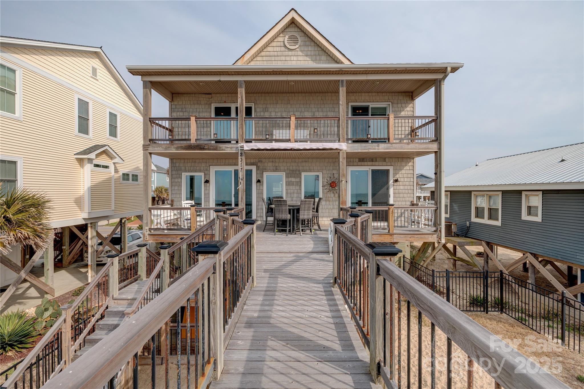 2017 W Beach Drive Property Photo