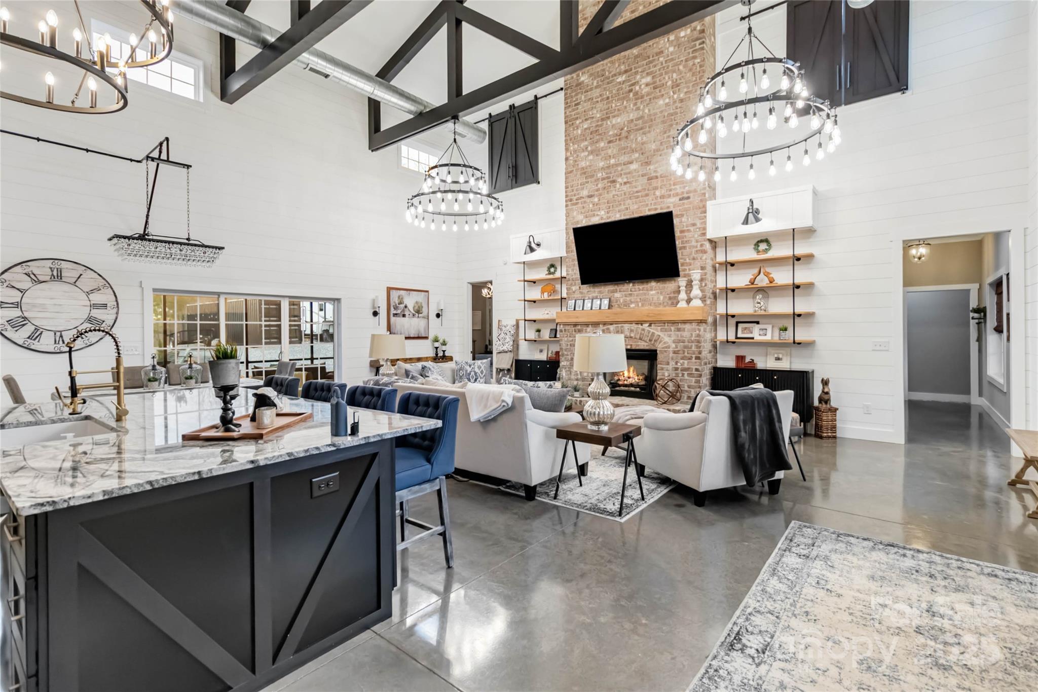 2288 Boheler Road Property Photo 7