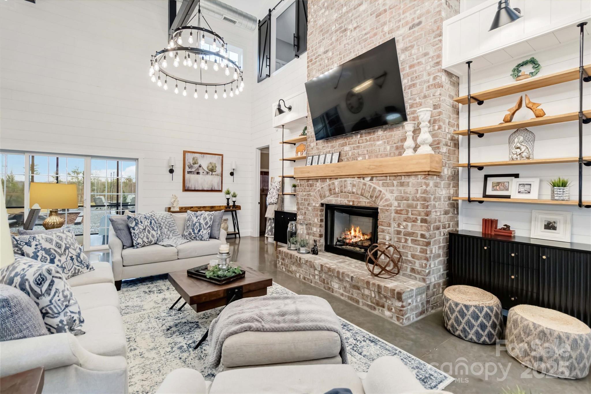 2288 Boheler Road Property Photo 12