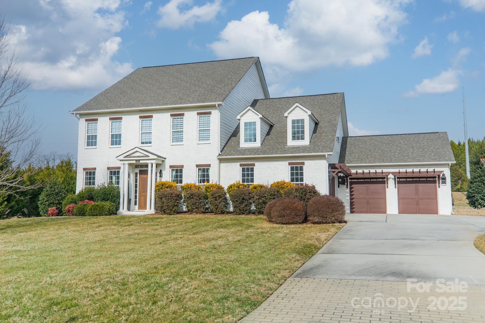 2027 Gloucester Street Property Photo