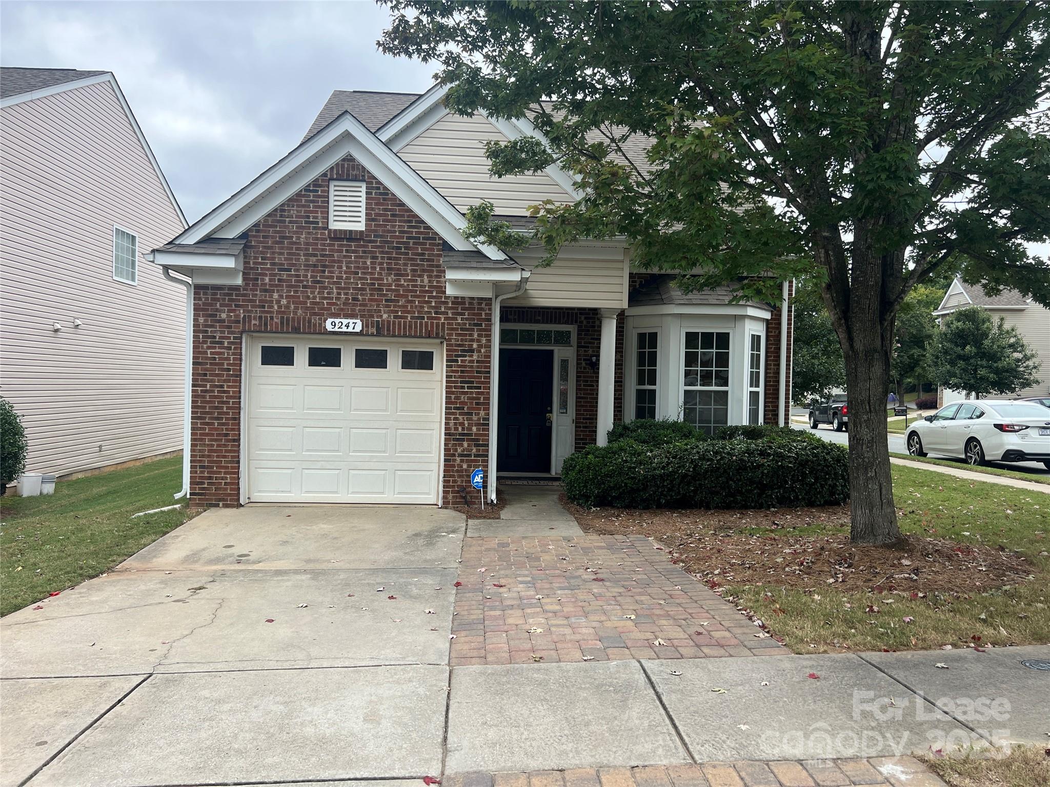 9247 Cranfield Lane Property Photo