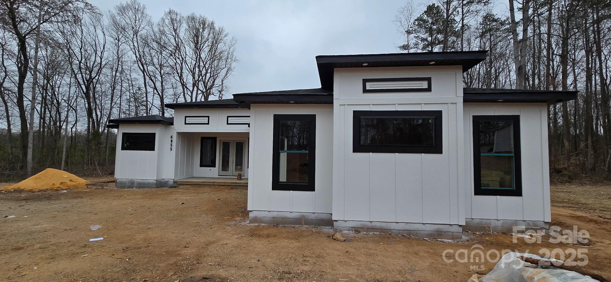 6855 Union Road Property Photo 2