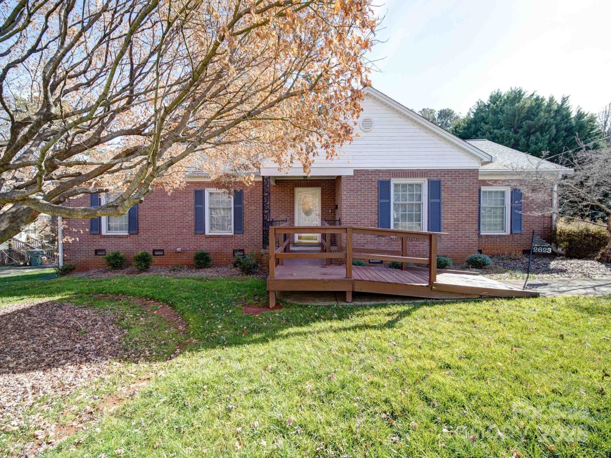 2623 Shaw Avenue Property Photo