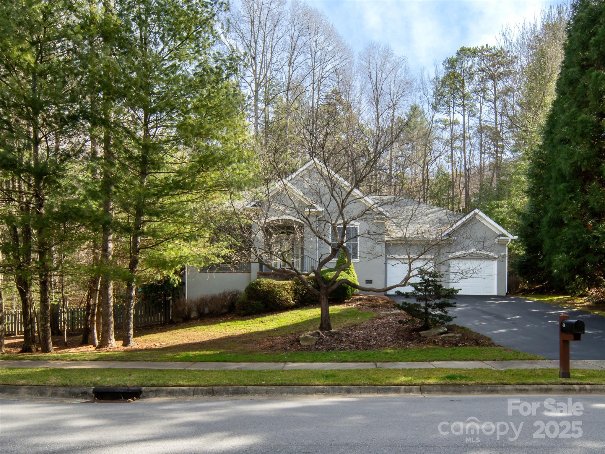 Biltmore Lake Real Estate Listings Main Image
