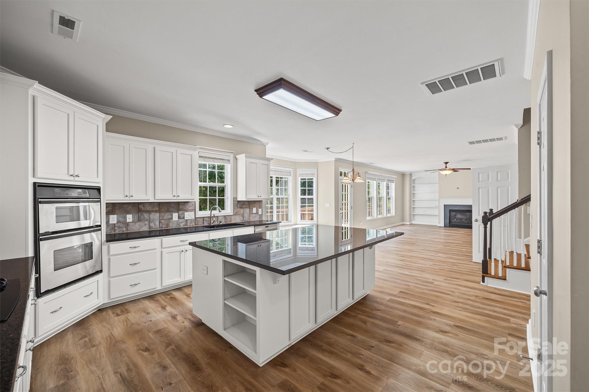 6458 Chadwell Court 30 Property Photo 2