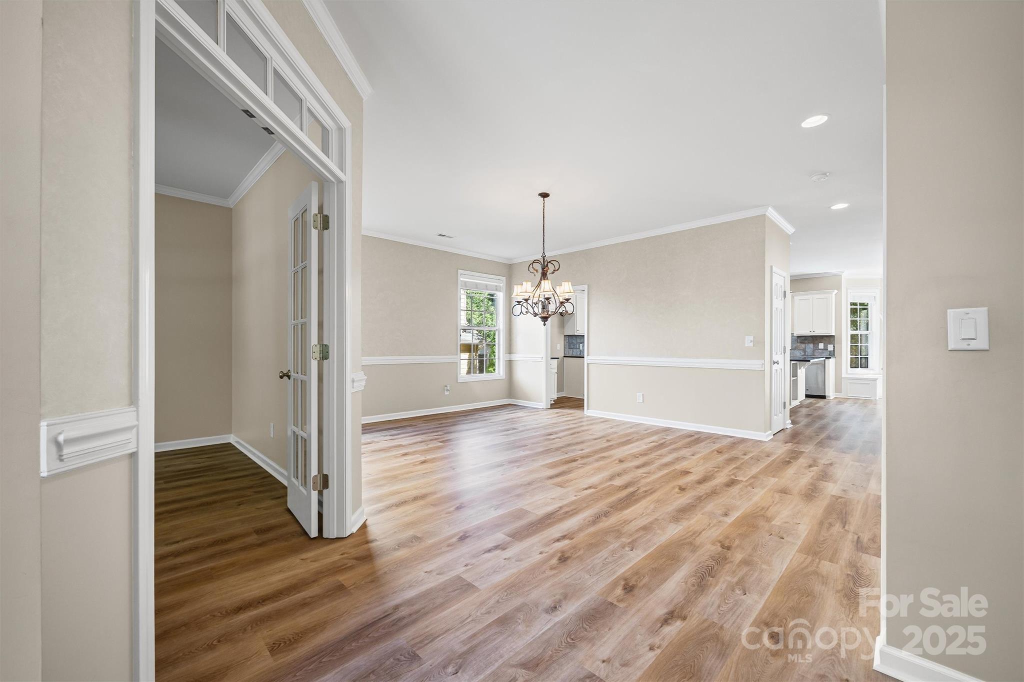 6458 Chadwell Court 30 Property Photo 6