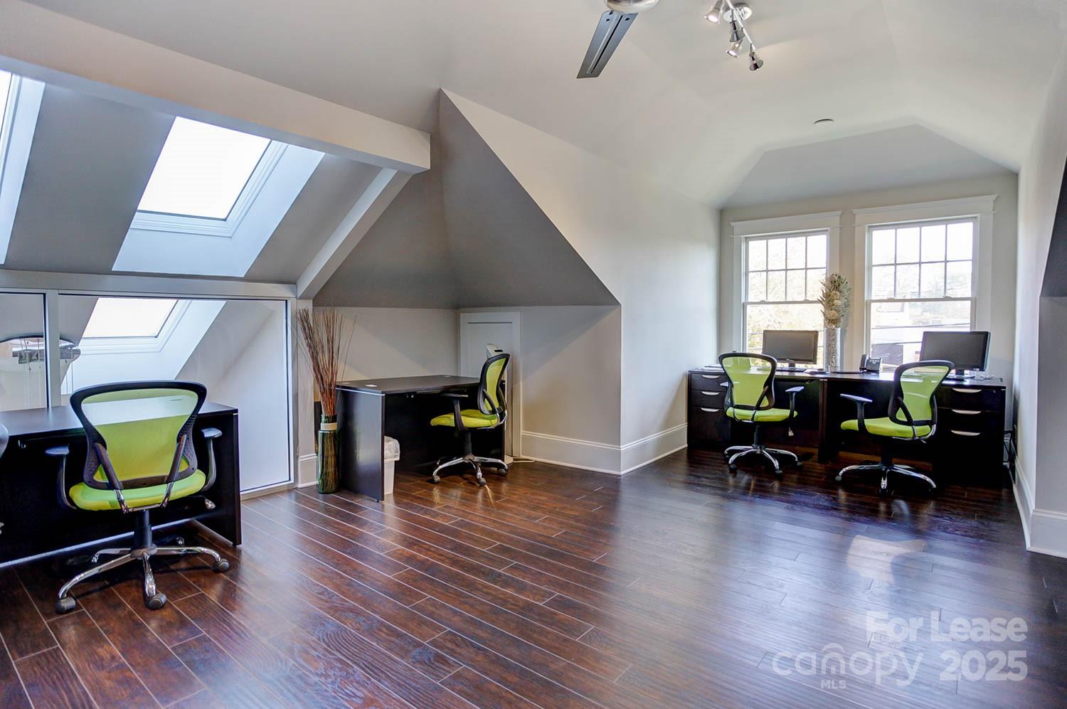 1244 East Boulevard Property Photo 2