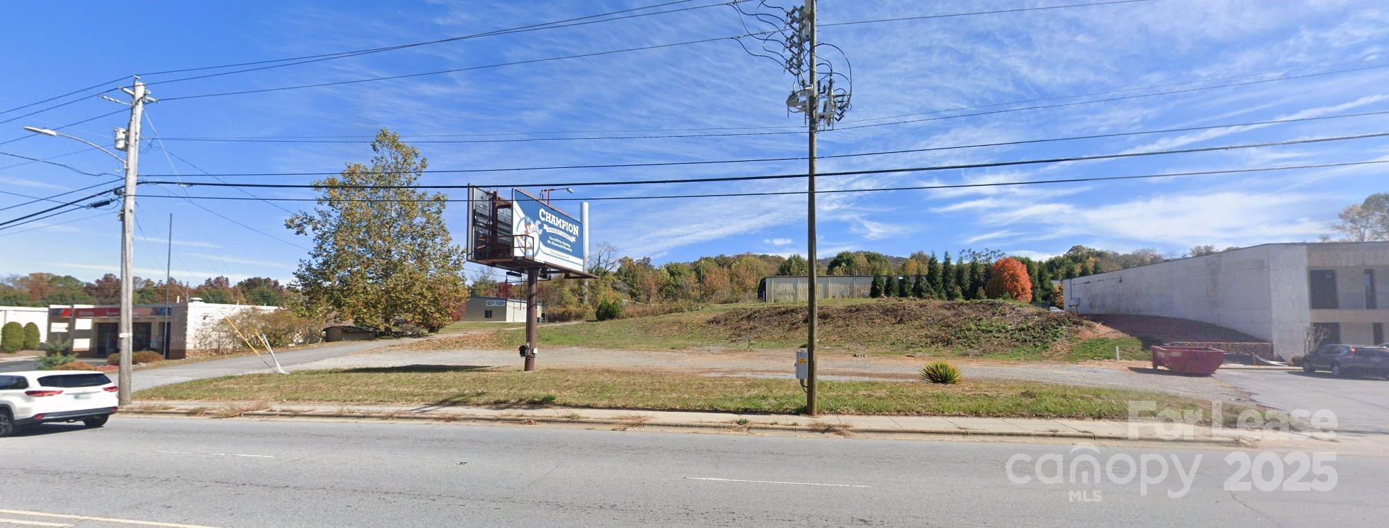 1260 Hendersonville Road Property Photo 4