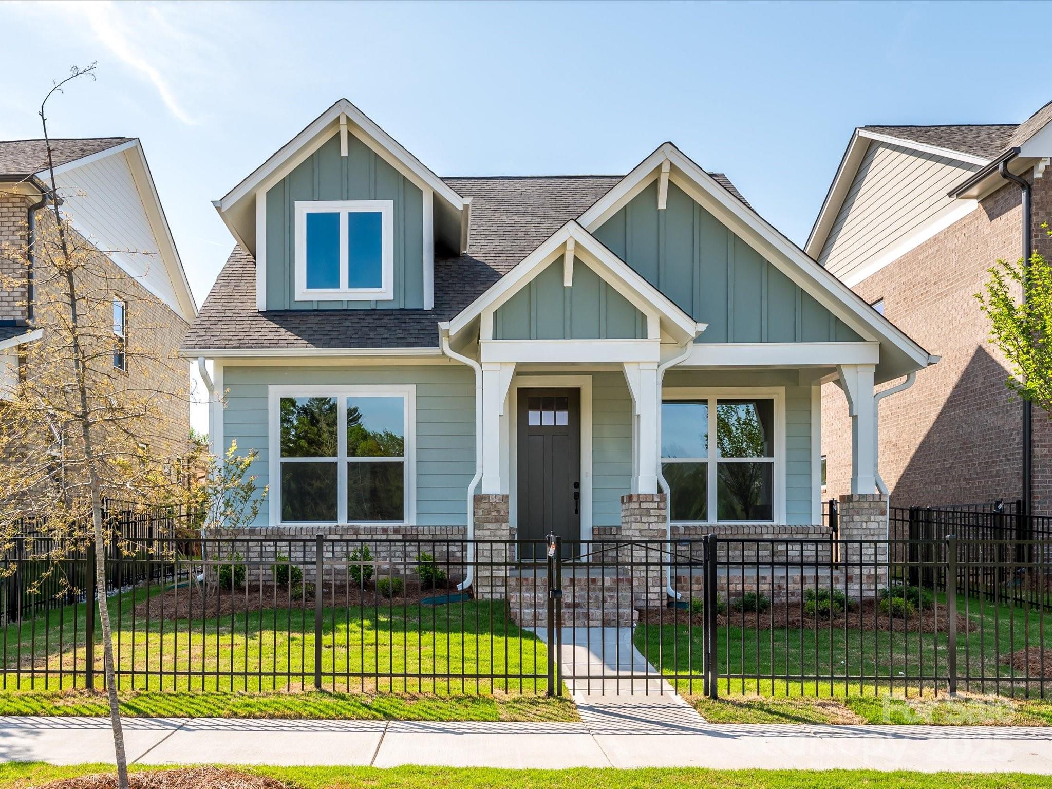 17025 Malone Lane Property Photo