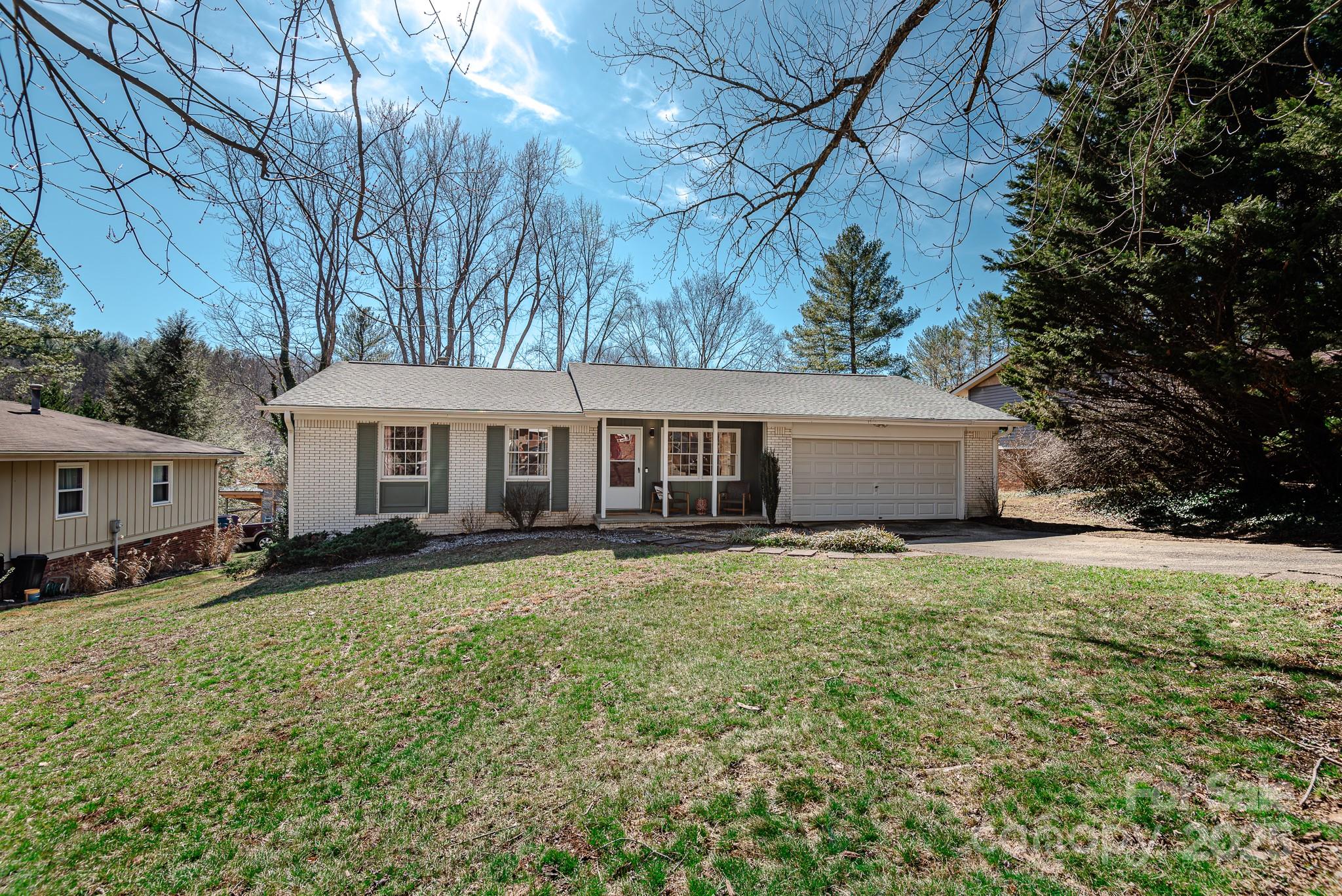 7 Brookcliff Drive Property Photo