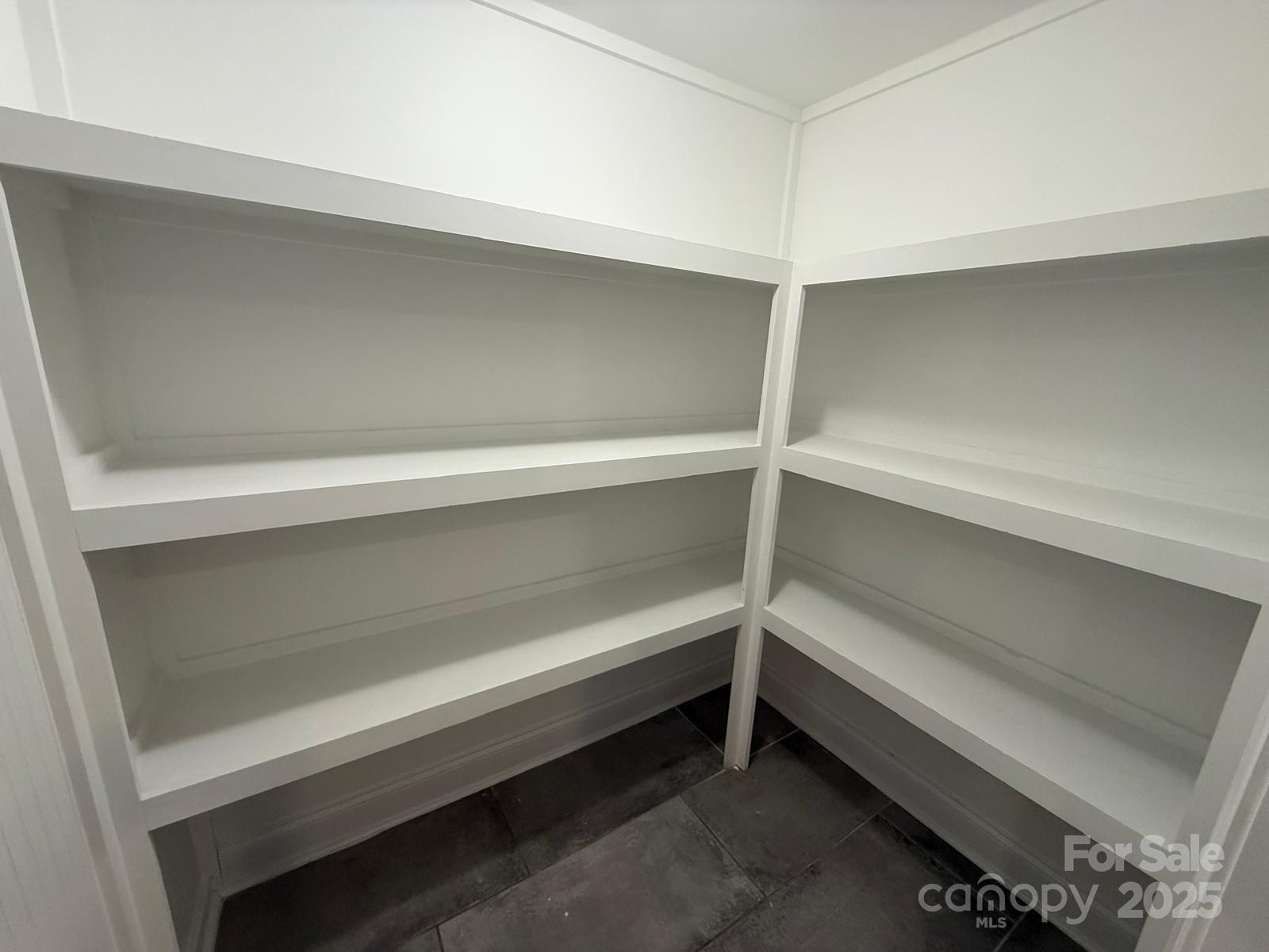 3332 Draper Avenue Property Photo 11