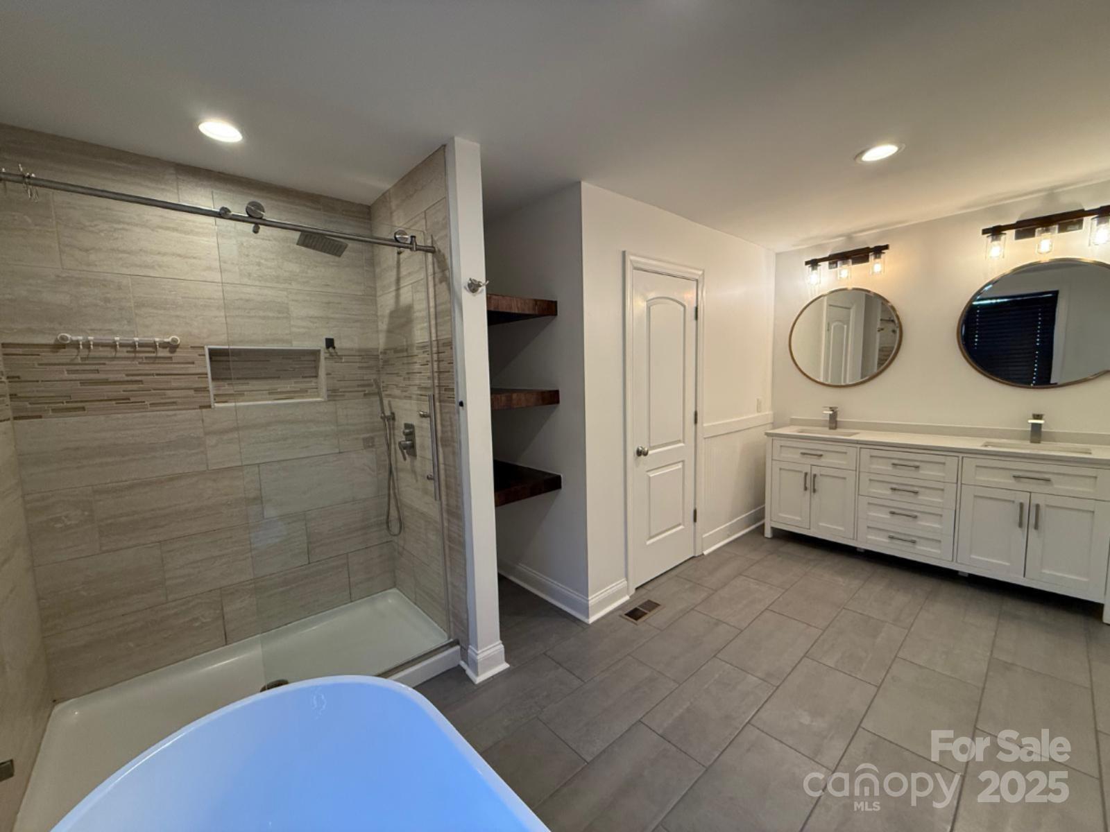 3332 Draper Avenue Property Photo 12