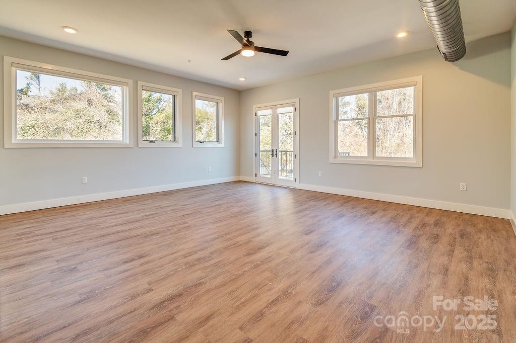 315 Haywood Road 111/211 Property Photo 10