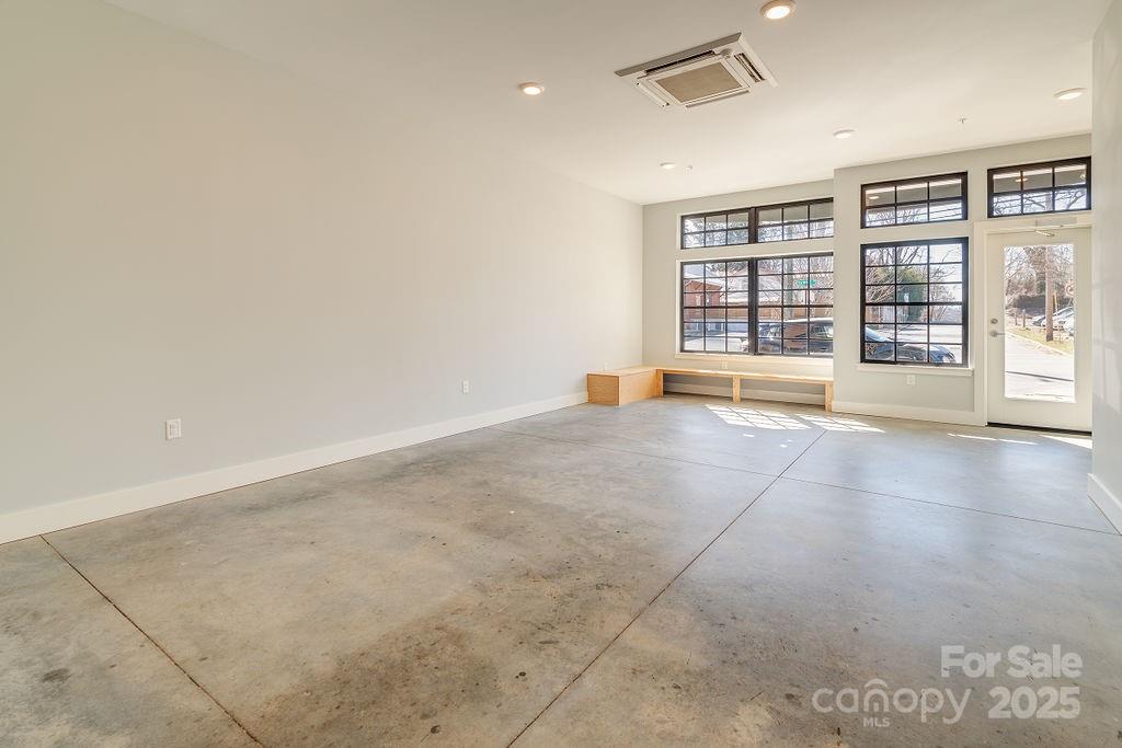 315 Haywood Road 111/211 Property Photo 17