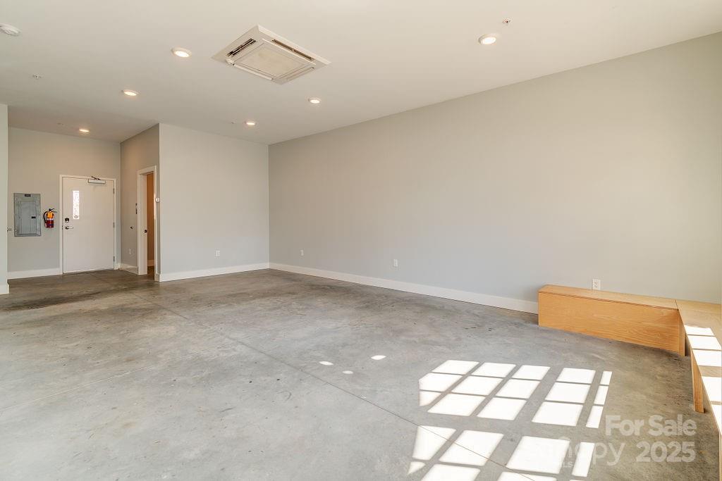 315 Haywood Road 111/211 Property Photo 19