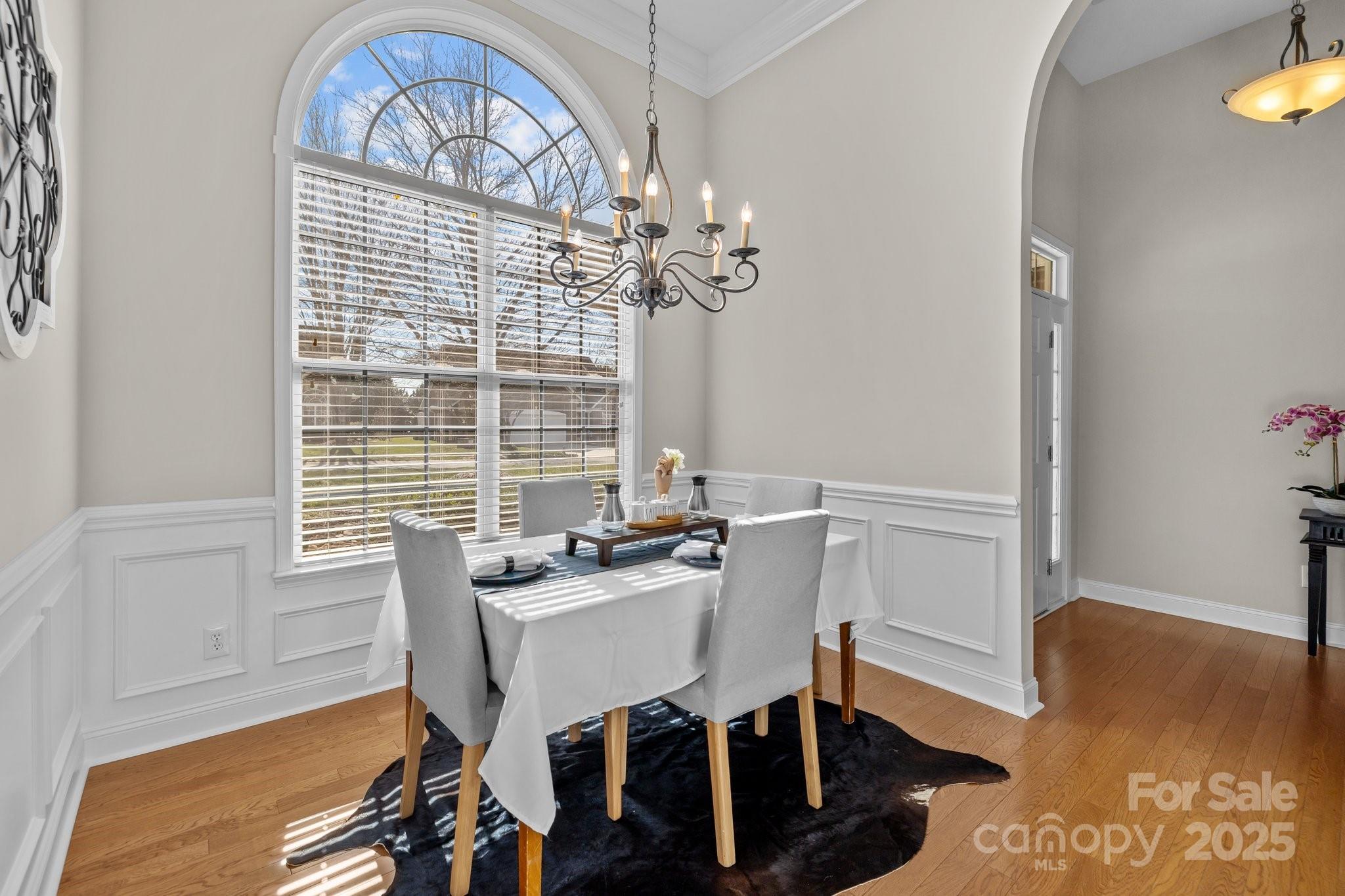 4405 Zee Court Property Photo