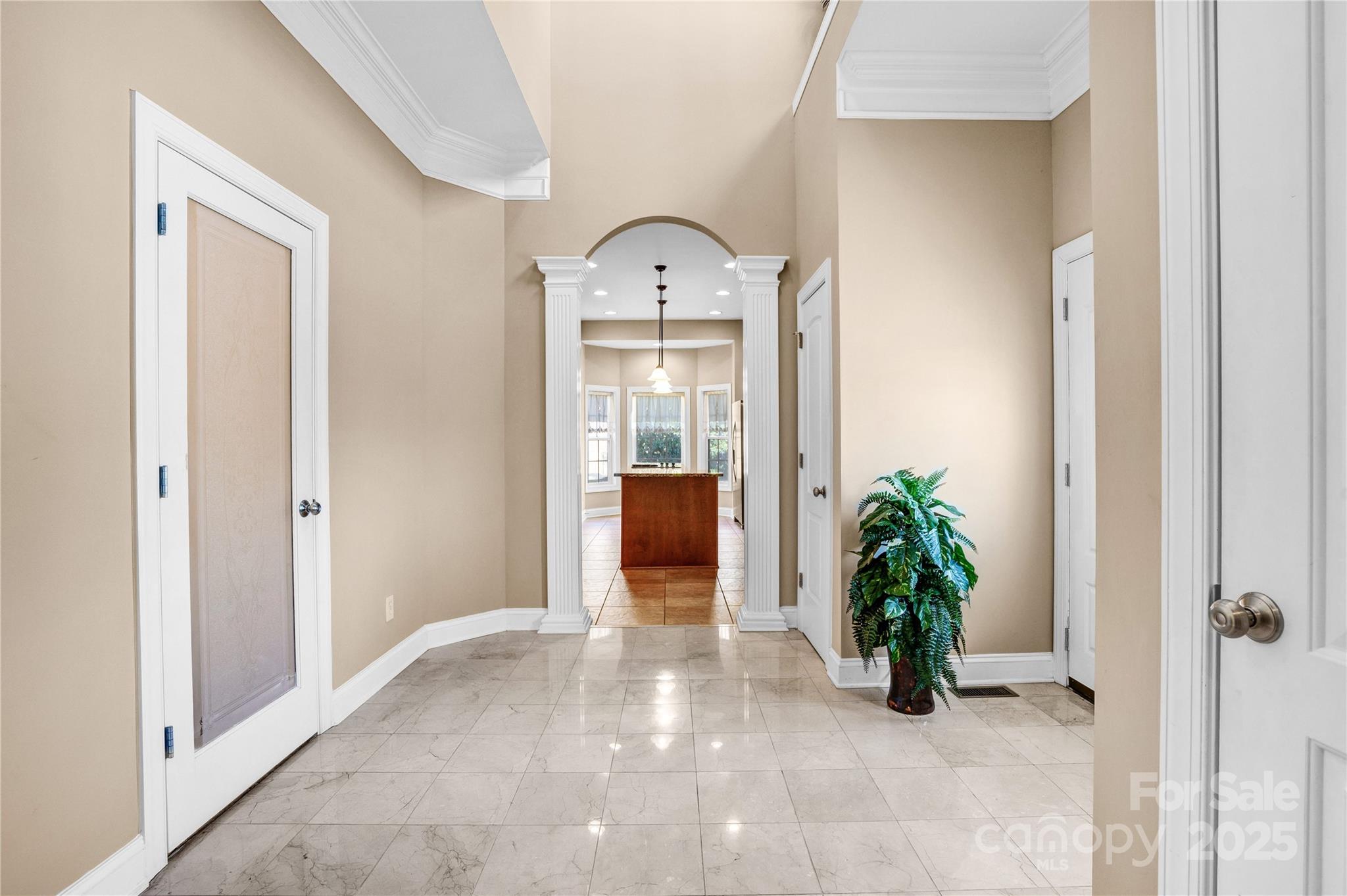 305 Chancelot Lane Property Photo 5