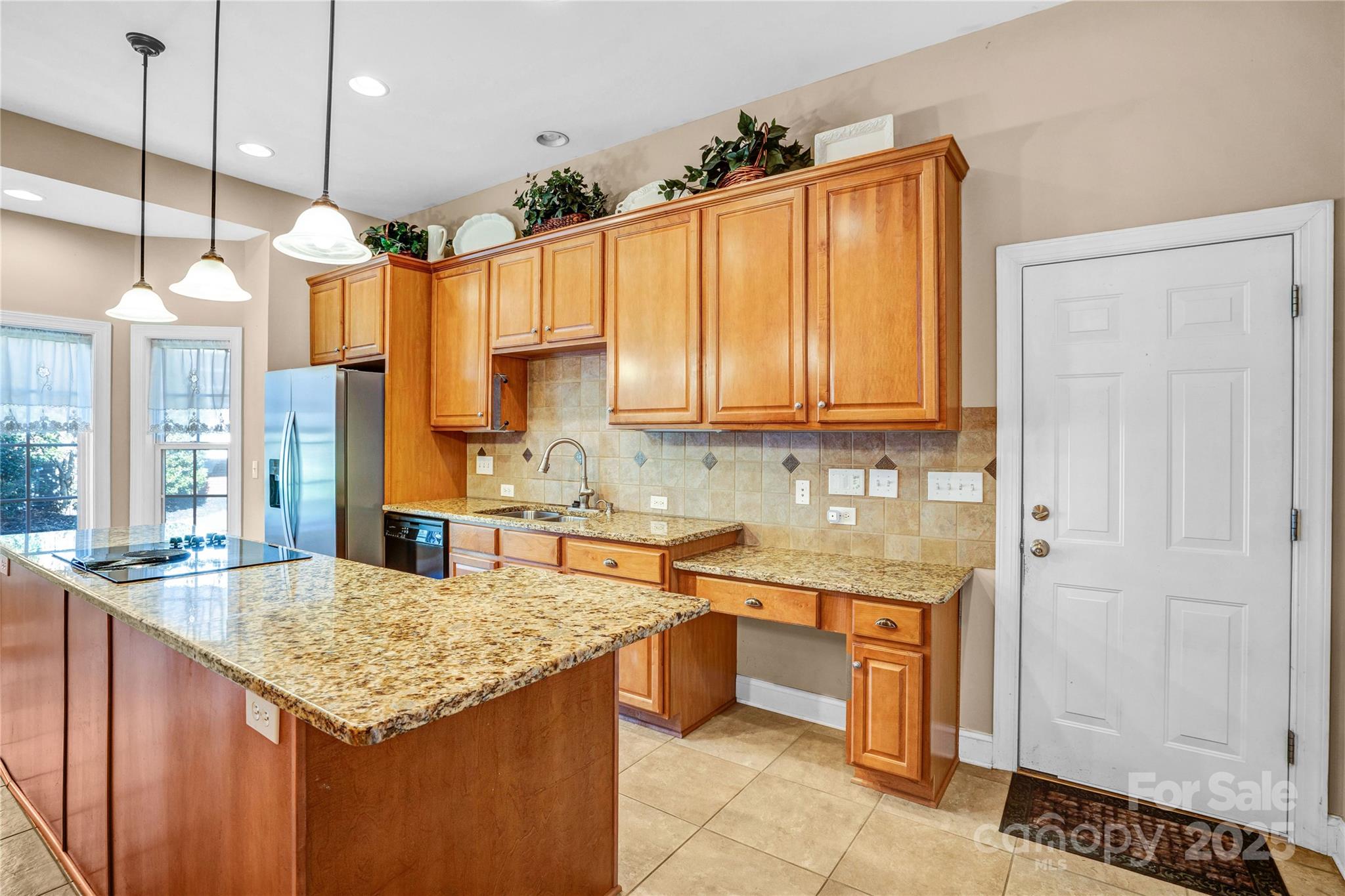 305 Chancelot Lane Property Photo 6