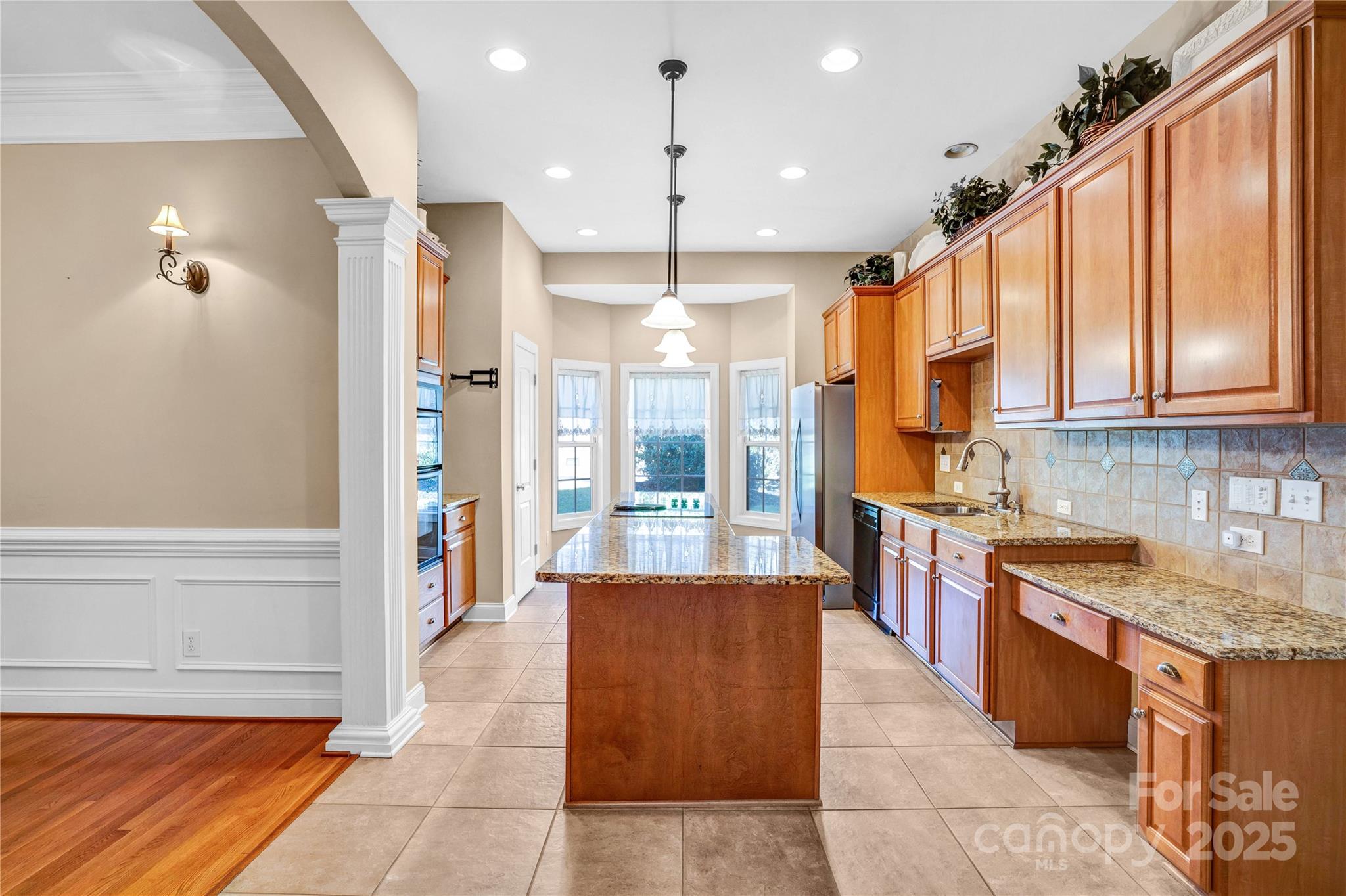 305 Chancelot Lane Property Photo 7