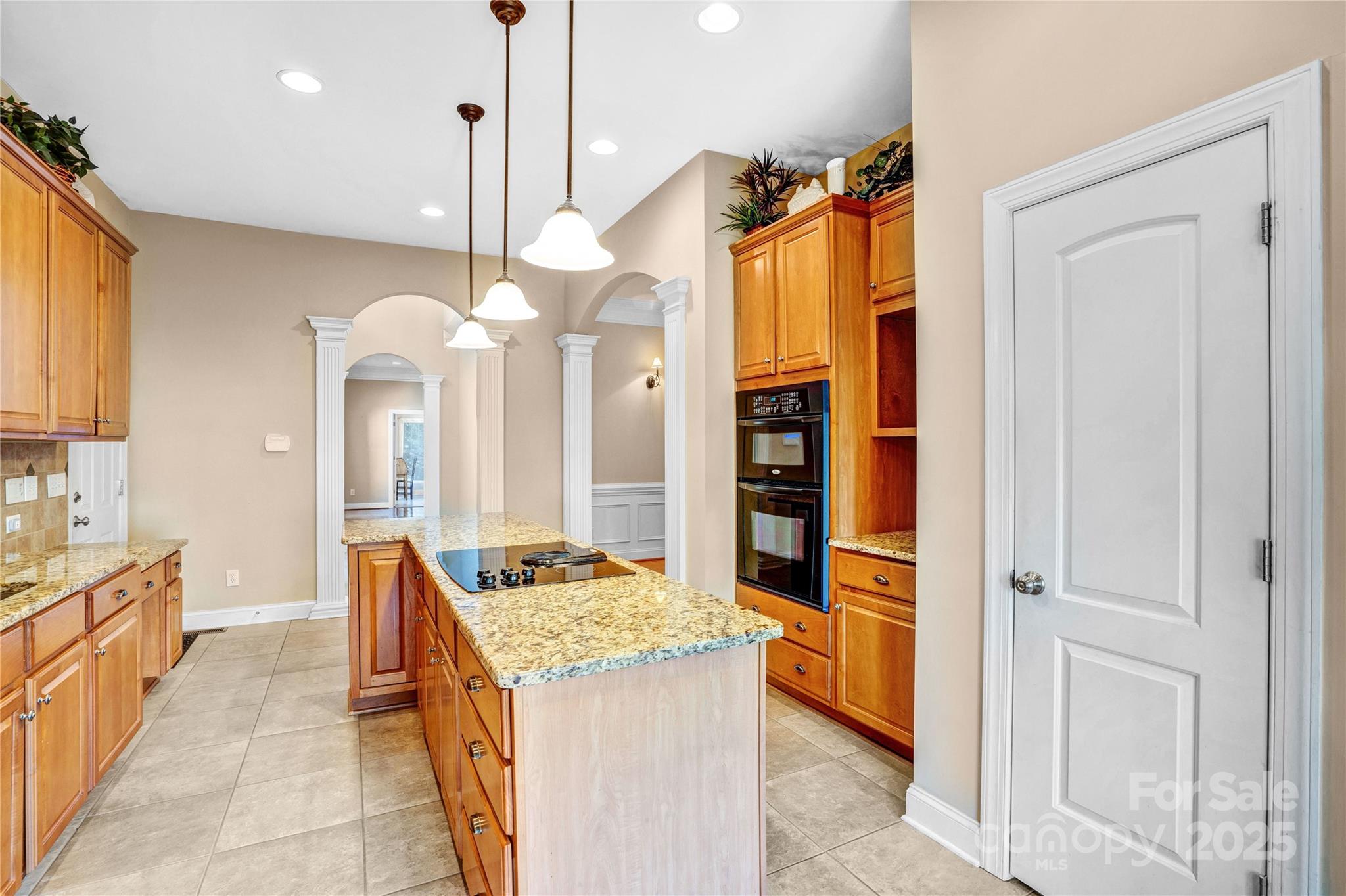 305 Chancelot Lane Property Photo 8