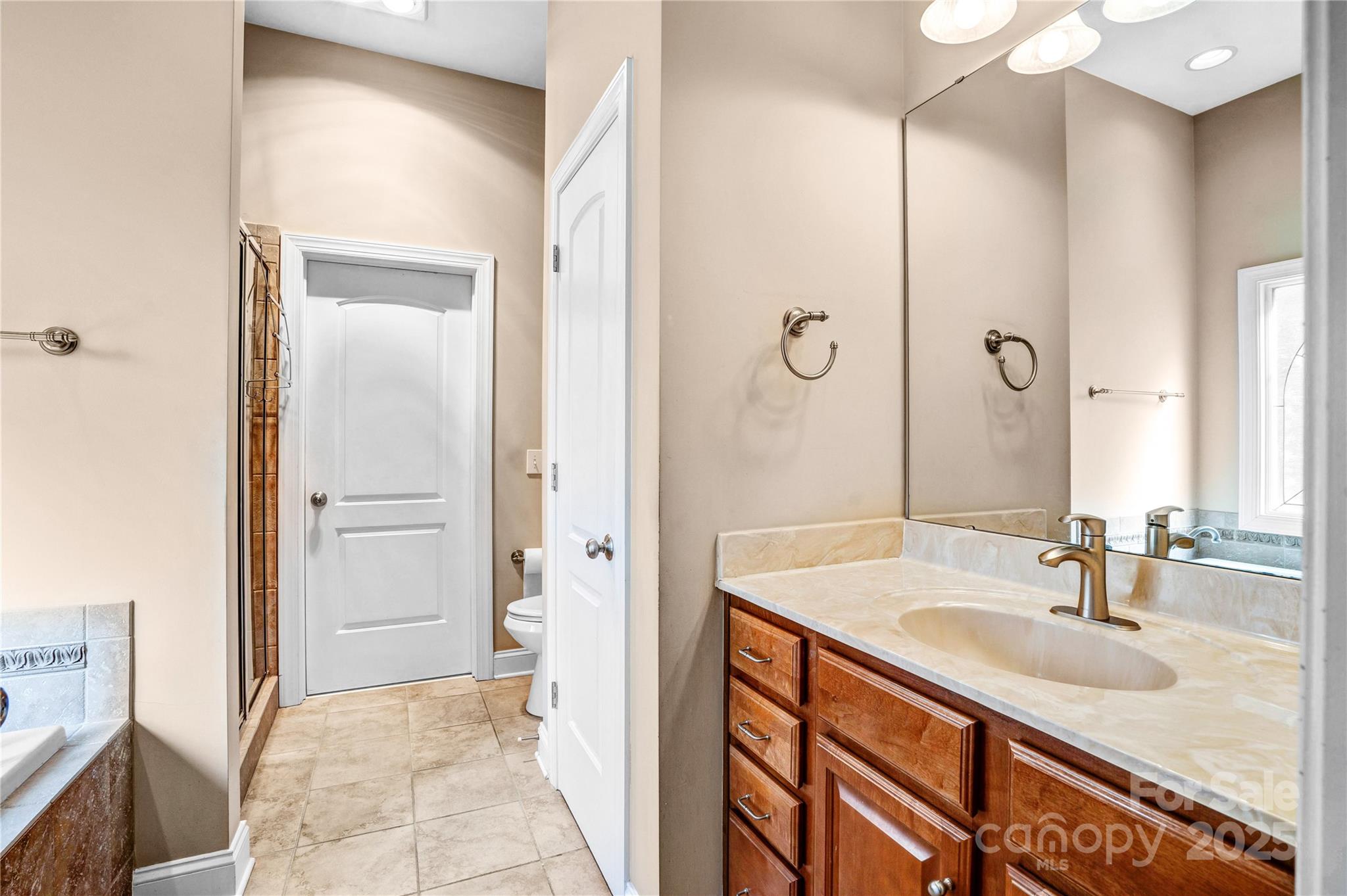 305 Chancelot Lane Property Photo 20
