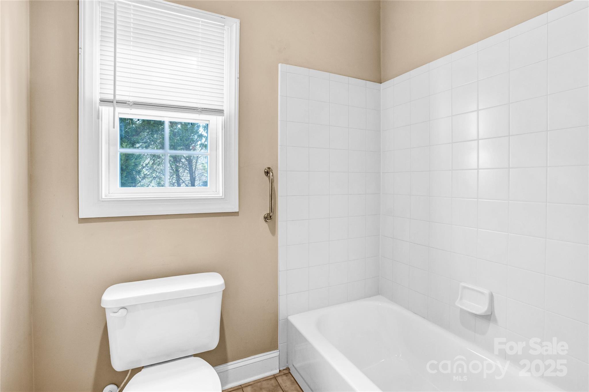 305 Chancelot Lane Property Photo 33