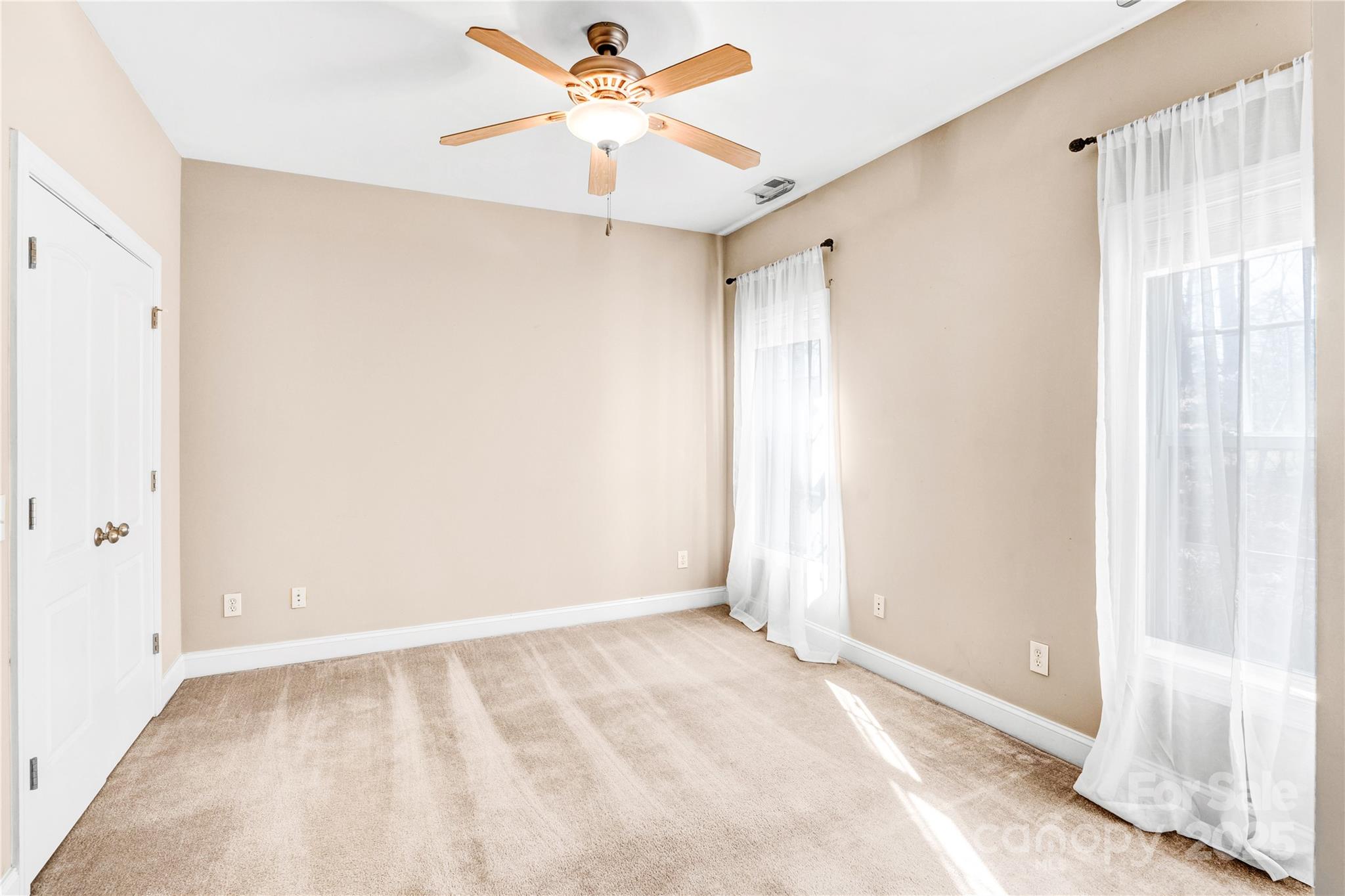 305 Chancelot Lane Property Photo 39