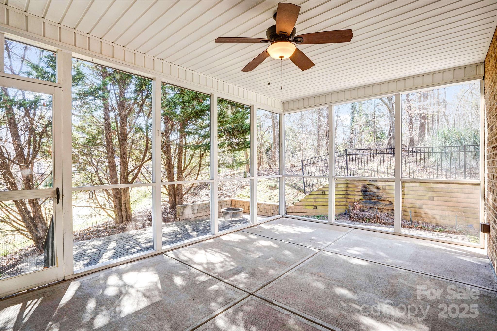 305 Chancelot Lane Property Photo 40