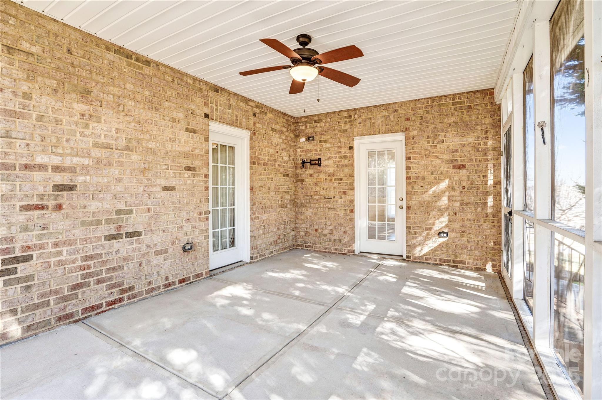 305 Chancelot Lane Property Photo 41