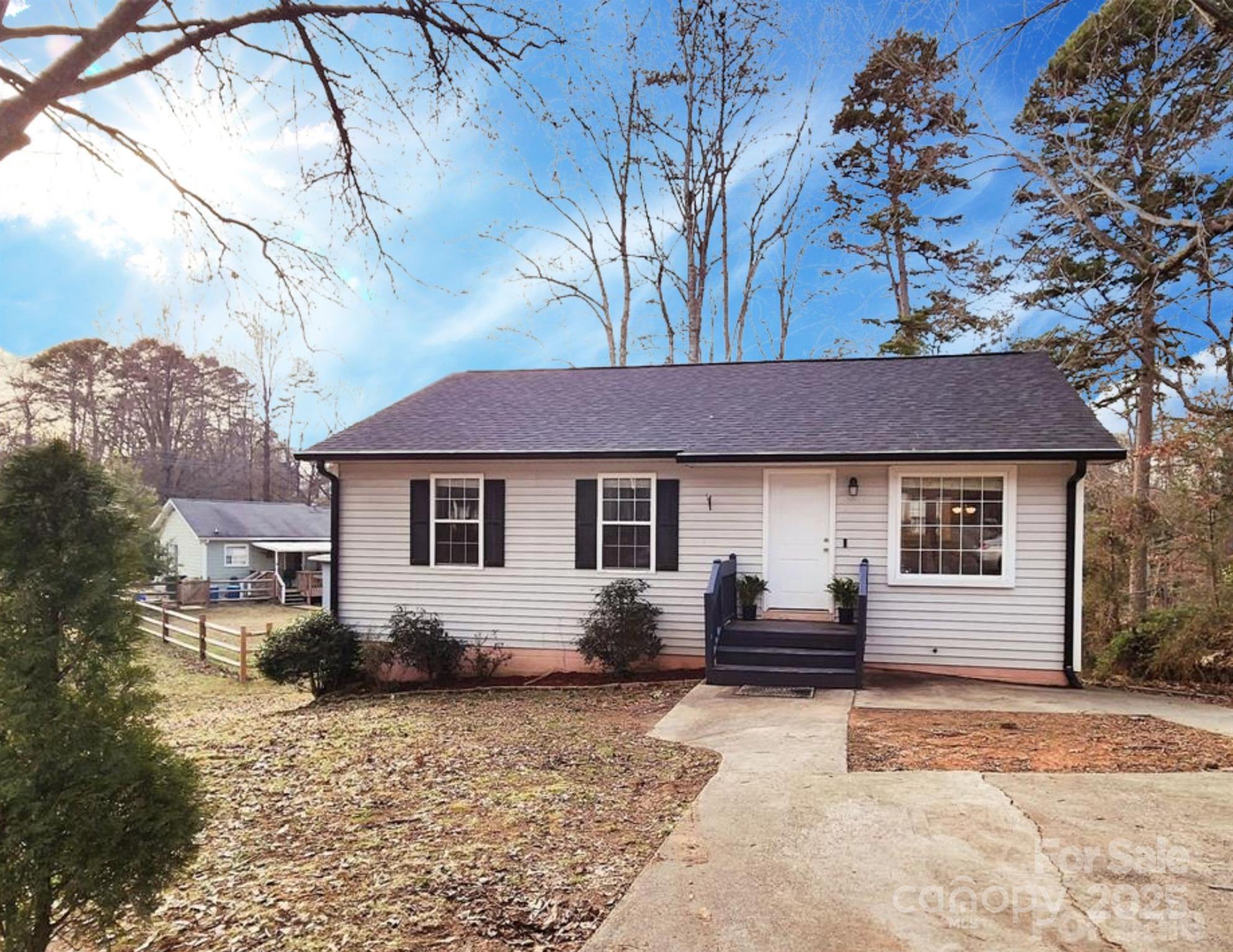 1545 Player Court Property Photo