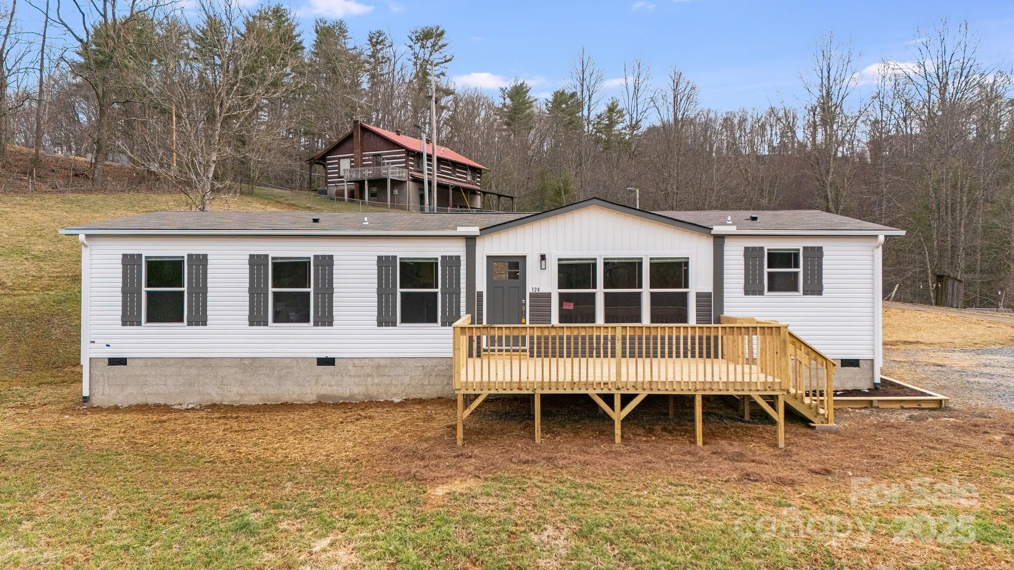 96 Sandons Trail Property Photo