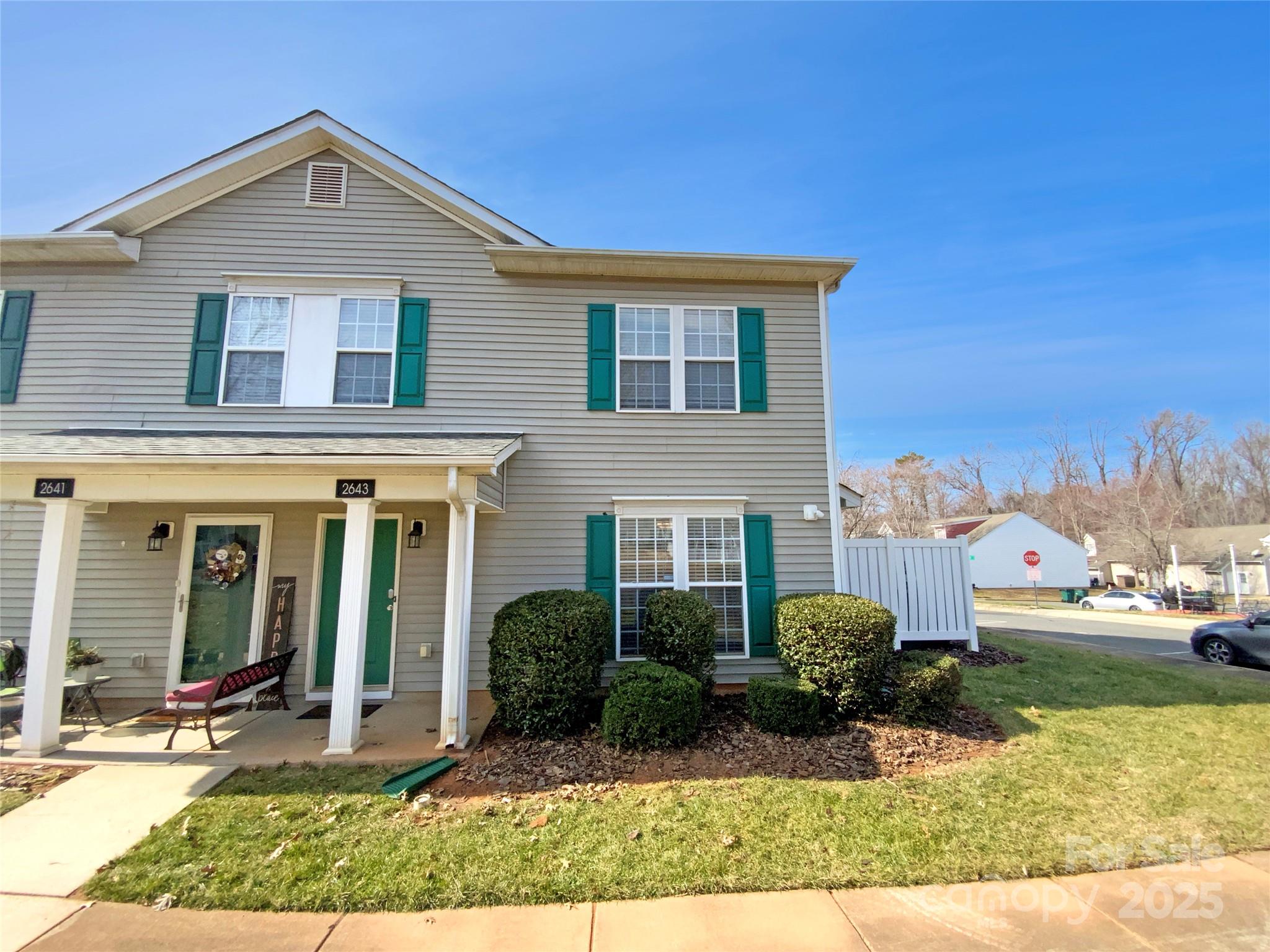 2643 Meadow Knoll Drive Property Photo 1