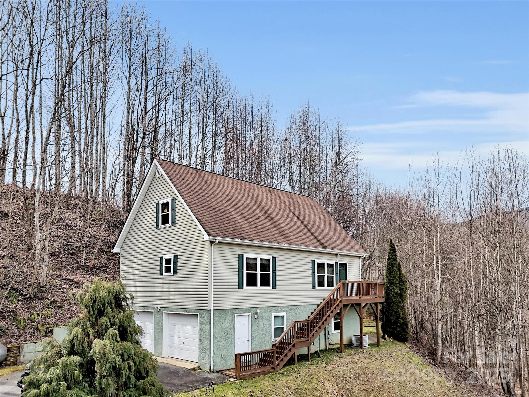 Barbers Orchard Real Estate Listings Main Image
